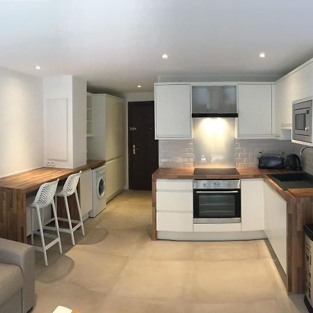 Tres Beau Studio Avec Terrasse, Situe A 100M Des Plages De Juans Les Pins Antibes Luaran gambar