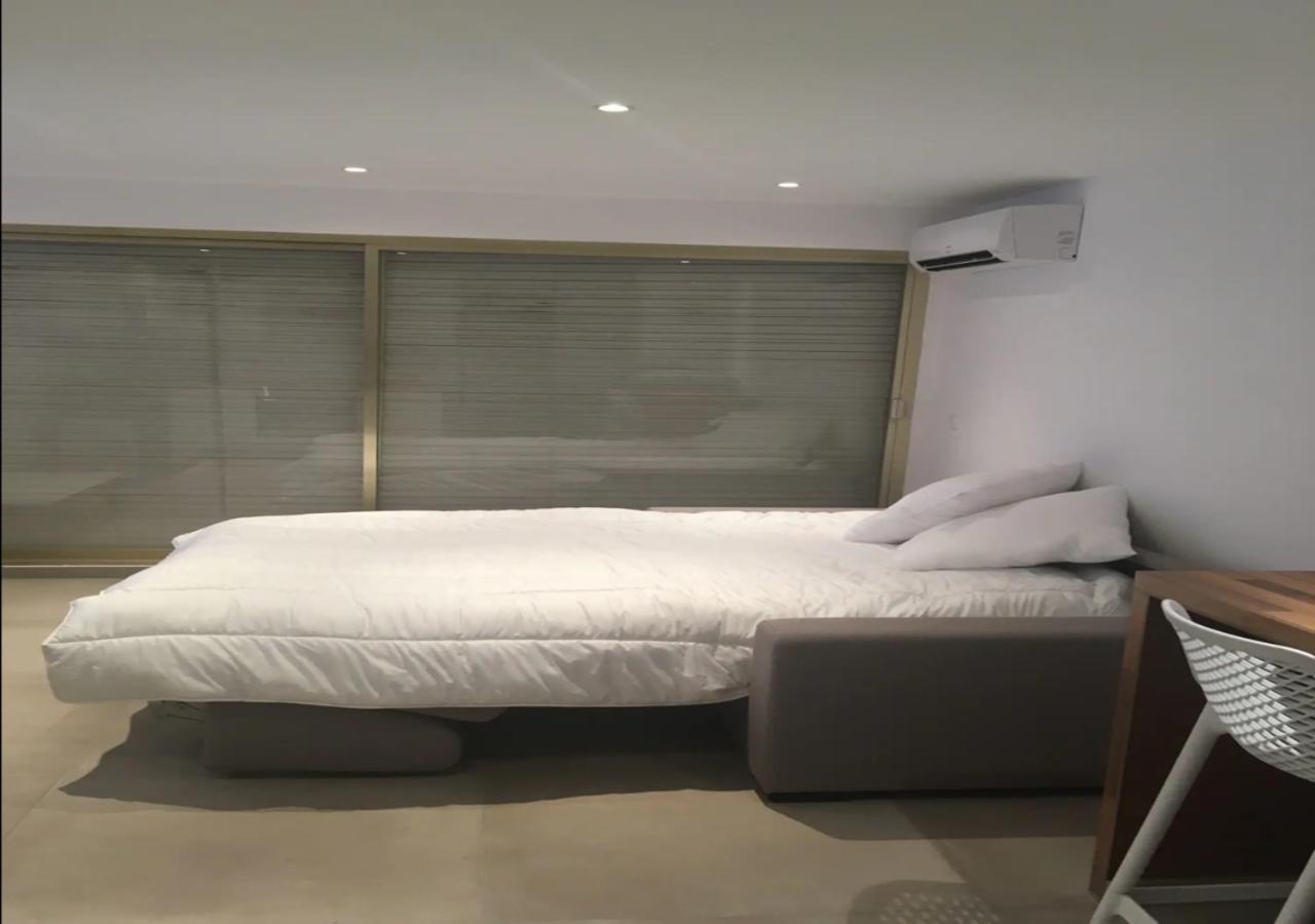 Tres Beau Studio Avec Terrasse, Situe A 100M Des Plages De Juans Les Pins Antibes Luaran gambar