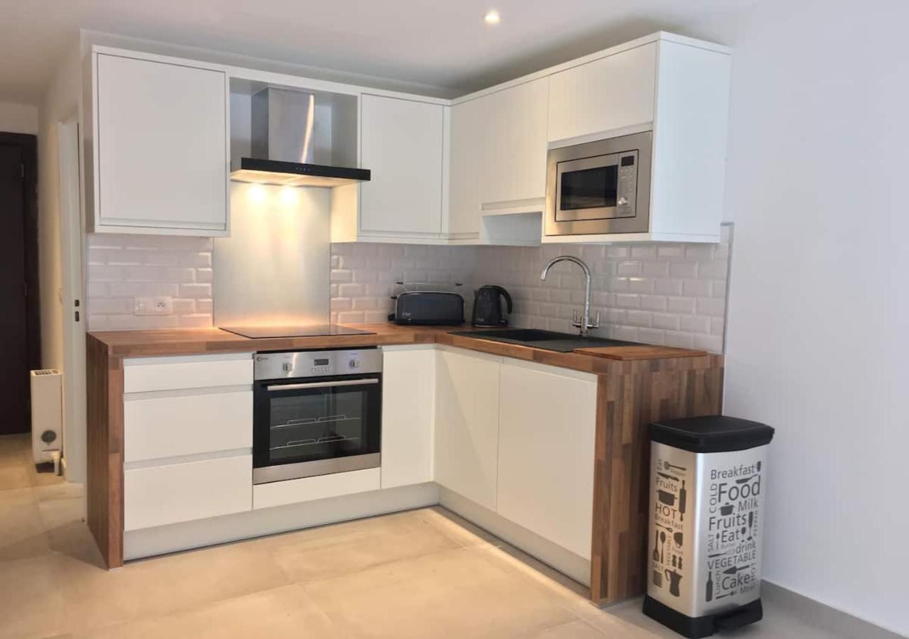 Tres Beau Studio Avec Terrasse, Situe A 100M Des Plages De Juans Les Pins Antibes Luaran gambar